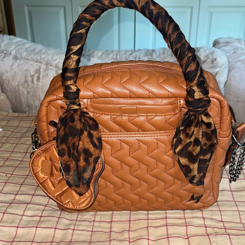 The JIVE Luglife Vegan Leather bag/crossbody in Copper Brown !! 🤎🧡